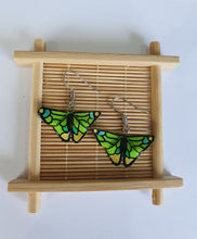 Load image into Gallery viewer, Origami Butterflies - Green Birdwing
