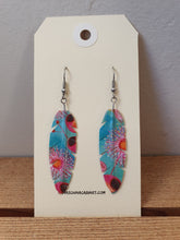Load image into Gallery viewer, Washi Feather Style Earrings © - Gum Tree
