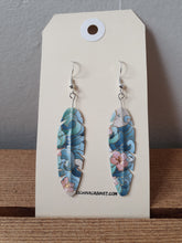 Load image into Gallery viewer, Washi Feather Style Earrings © - Haru

