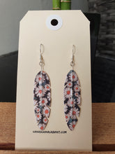 Load image into Gallery viewer, Washi Feather Style Earrings © - Daisylicious
